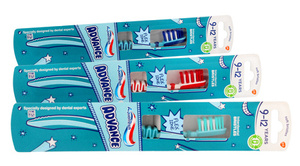 Aquafresh Szczoteczka do zębów Advance dla dzieci 9-12 lat (mix kolorów)