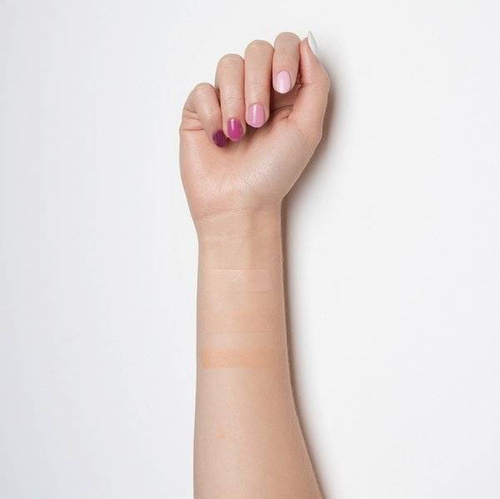 Korektor rozświetlający Nanorevit Brightening Concealer 03 8,5 ml 